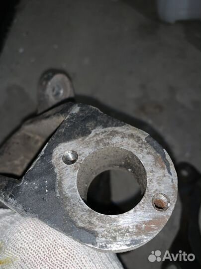 Правый поворотный кулак газ соболь 4x4