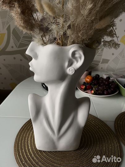 Ваза с композицией вместе