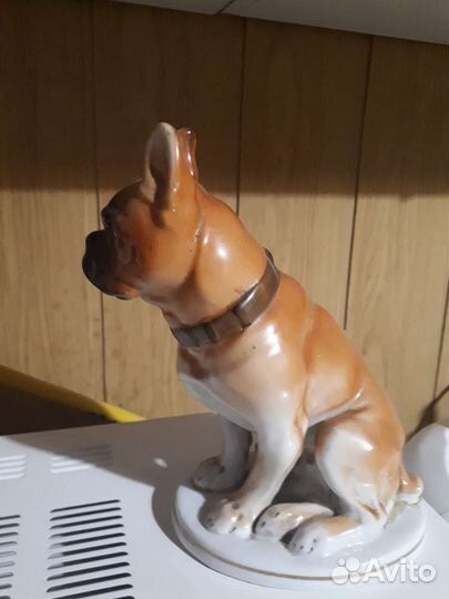 Статуэтка собака