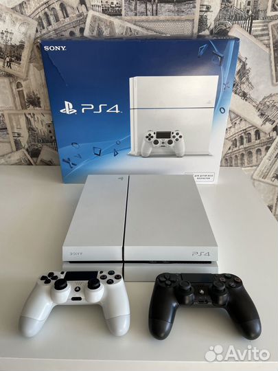 Белая Sony PS4