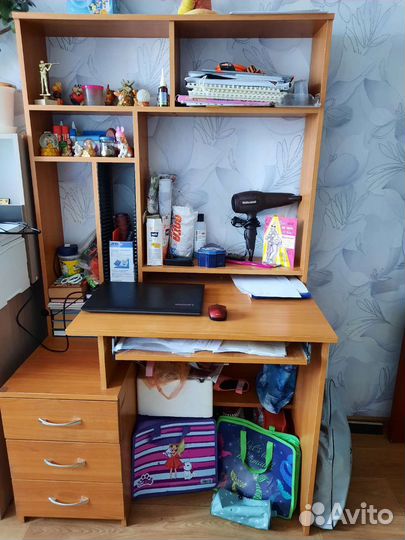 Компьютерный стол