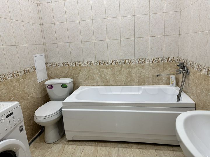 2-к. квартира, 80 м², 6/6 эт.