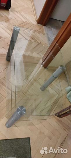 Стеклянная тумба под тв