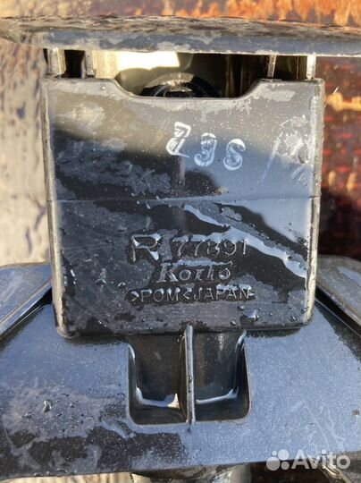 Lexus rx 2 форсунка омывателя фар правая