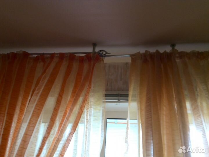 Тюль и карниз