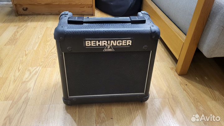 Behringer AC108 гитарный ламповый усилитель