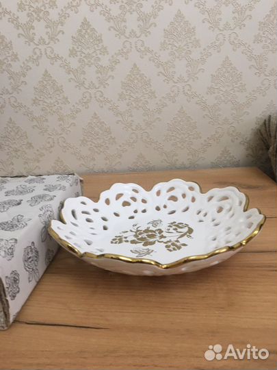 Блюдо сервировочное прорезной фарфор Lefard