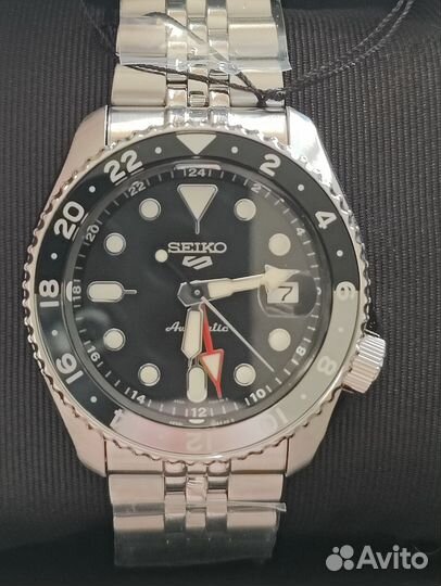 Часы Seiko 5 Sports GMT SSK001K1