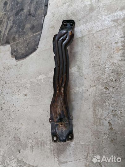 Балка передняя продольная Nissan AD Y11 QG18