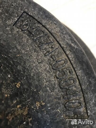 Ящик для инструментов в багажнике Toyota Avensis