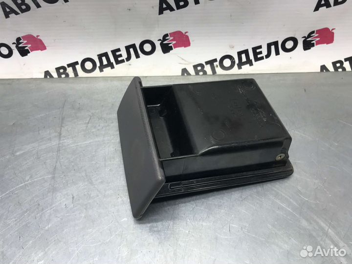 Пепельница Nissan Almera N15 1998 г.в