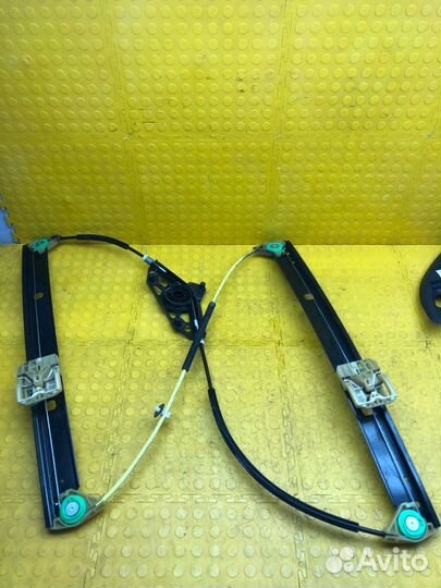 Стеклоподъемник передний правый Skoda Octavia cwva