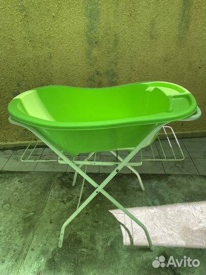 Ванночка для купания с подставкой
