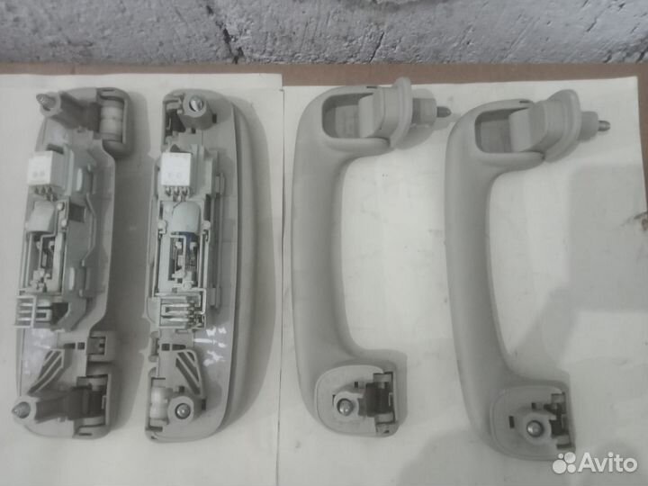 Ручки потолка Jeep grand Cherokee wk2