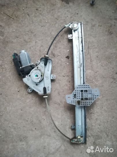 Стеклоподъемник передний левый Hyundai Solaris 1