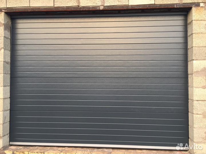 Промышленные ворота 2,7*2,2 цвет любой