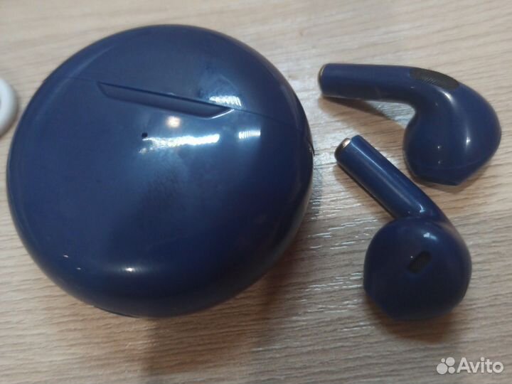 Беспроводные наушники новые