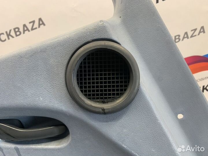 Обшивка двери левой Mercedes-Benz Atego