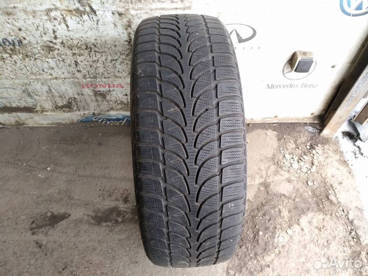 Bridgestone Blizzak LM-80 Evo 235/55 R19 105V