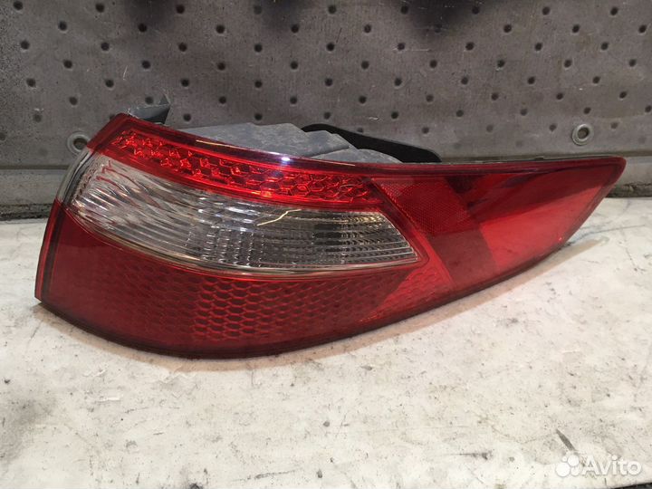 Фонарь задний правый Kia Rio 3