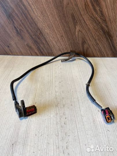 Датчик abs задний левый Mitsubishi Lancer Cedia