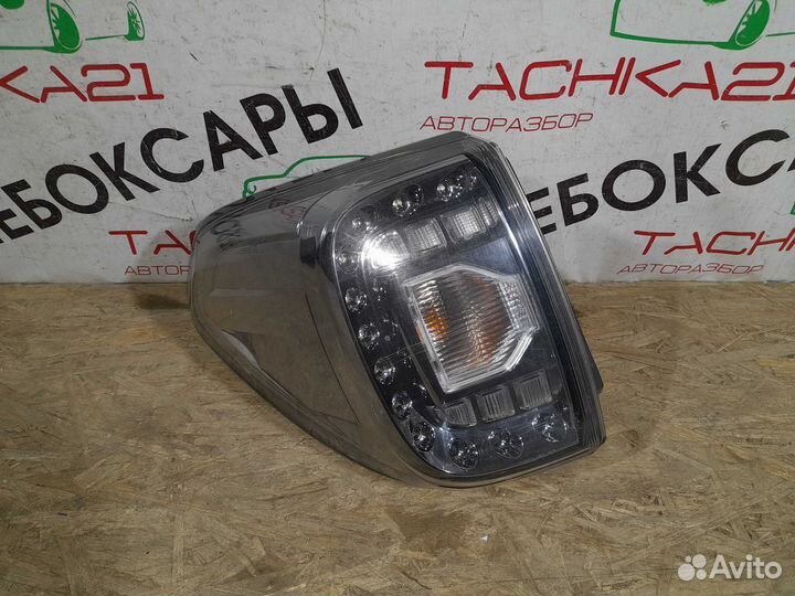 Фонарь левый наружный Nissan Patrol Y62 2010-2014