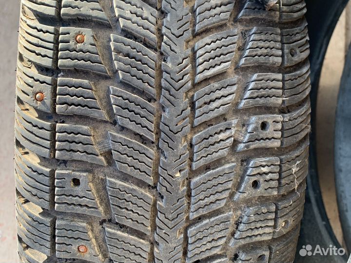 Зимняя резина 215 55r16