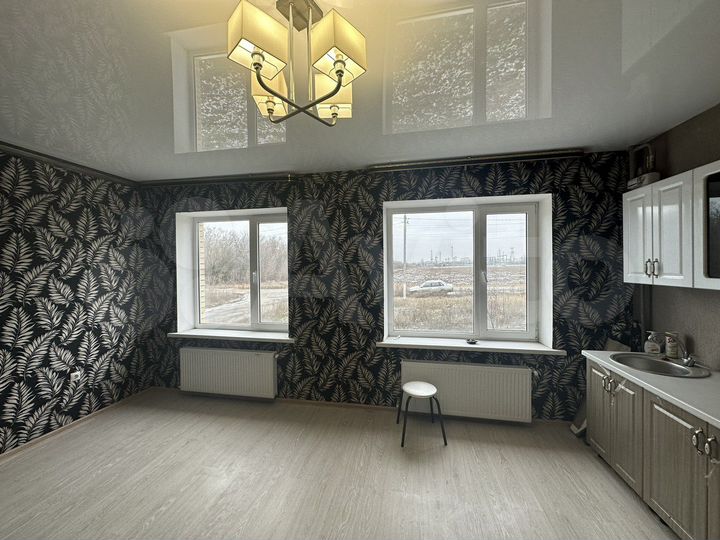 2-к. квартира, 61 м², 1/3 эт.