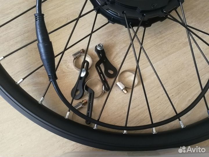 Mxus XF19R 48 V/1000 W в ободе 27,5