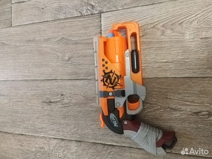 Бластер Nerf Zombie Strike Hammer pistolet