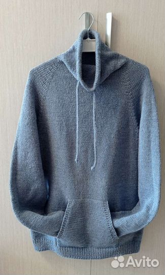 Свитер ручной работы