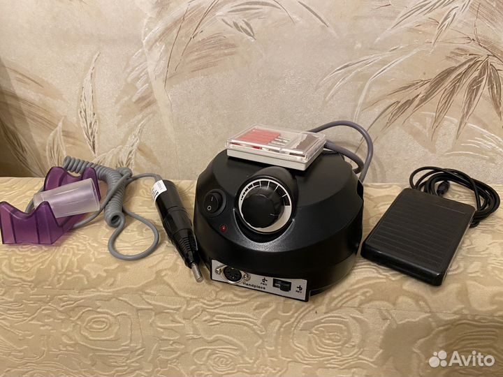 Аппарат для маникюра и педикюра