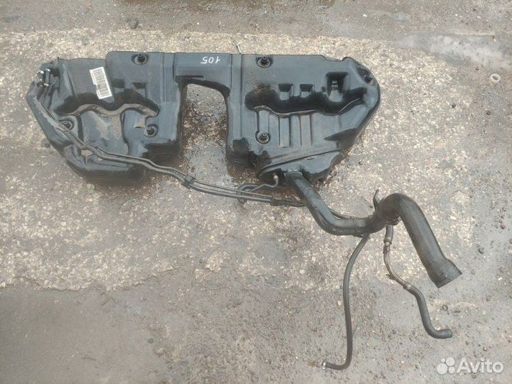 Бензобак Mercedes-Benz W202 седан 1.8 M111.921