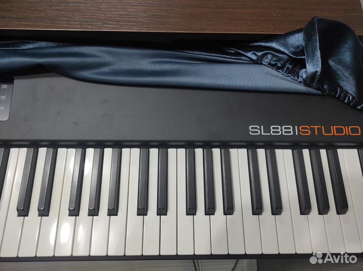 Midi клавиатура Studiologic SL88 Studio пианино