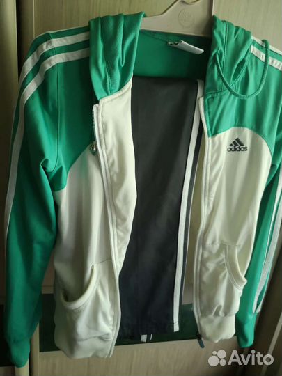 Женский спортивный костюм adidas