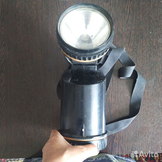 Фонарь аккумуляторный