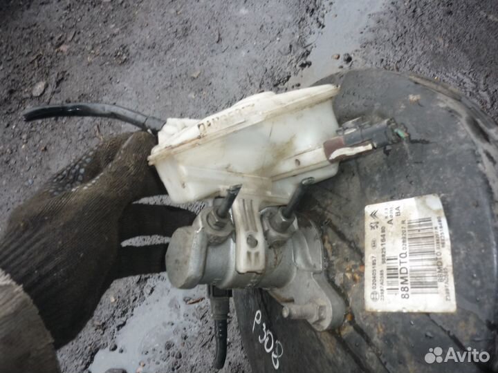 Вакуумный усилитель тормозов Пежо 308