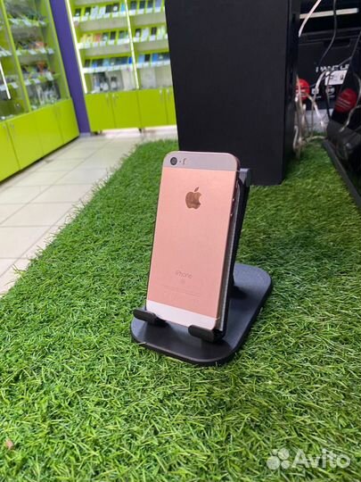 iPhone SE, 128 ГБ