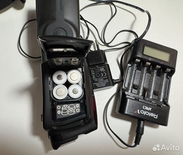 Вспышка камеры Canon Speedlite 580EX II