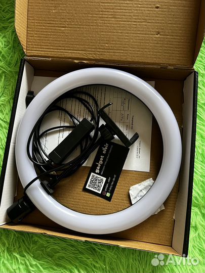 Кольцевая лампа со штативом