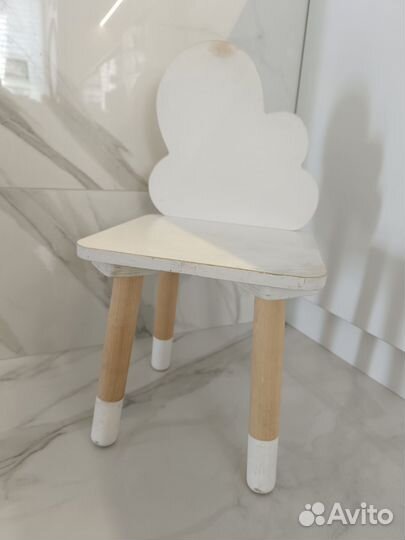 Детский стол и стул На брони