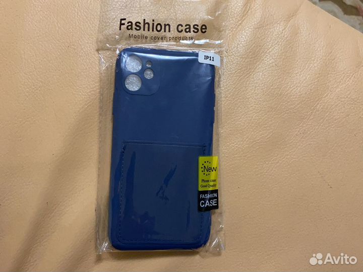 Чехол на iPhone 11 с визитницей