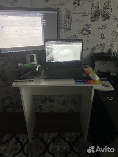 Компьютерный стол