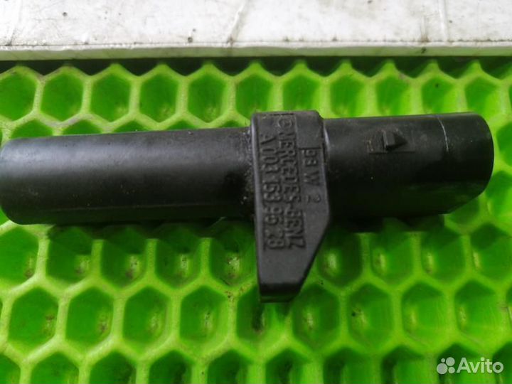 Датчик положения коленвала Mercedes ML W163