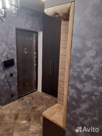 Шкаф в прихожую на заказ