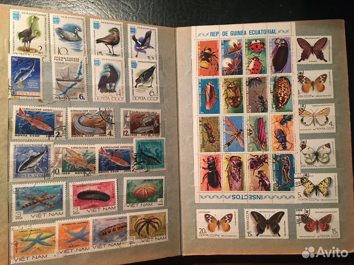 Альбом и 370 марок 