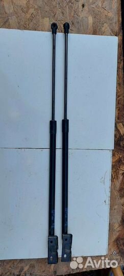 Амортизатор багажника опель мокка