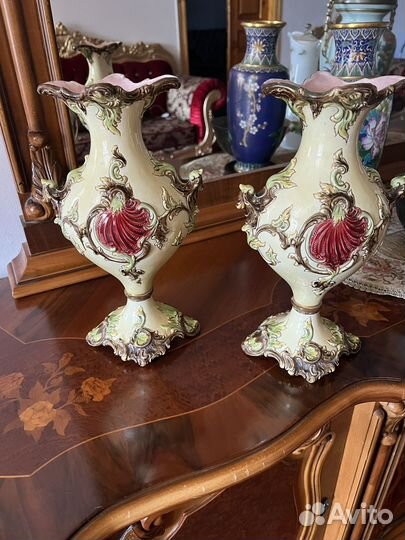 Старинные кувшины