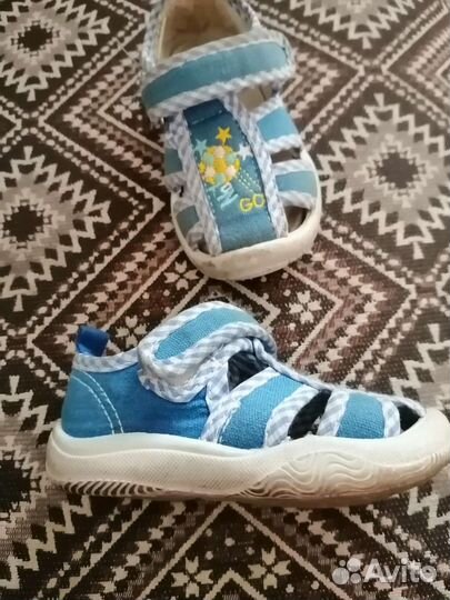 Босоножки детские и тапочки крокс 29