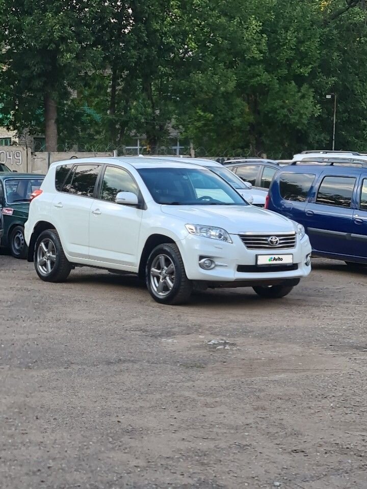 Toyota RAV4: фото владельца